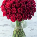 floraison_mpouketo_50_kokkina_triantafilla_a